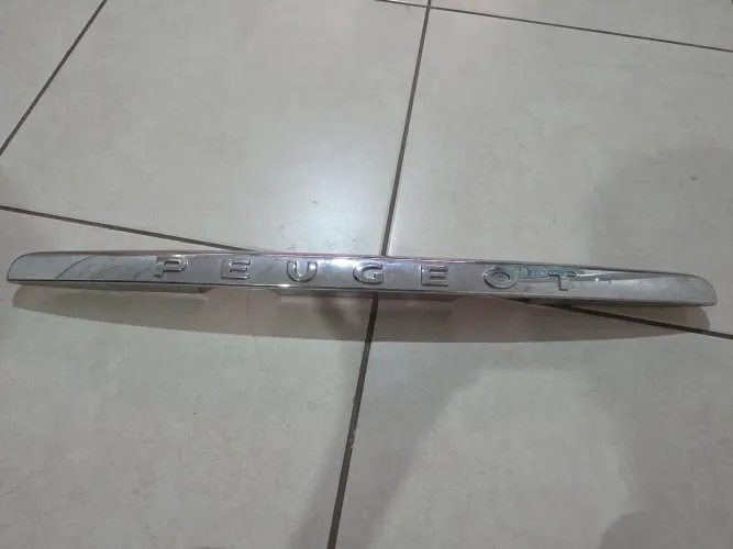Friso Tampa de Mala Peugeot 207 Sedan