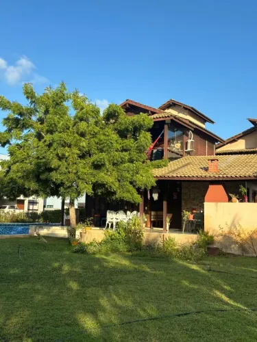 Casa no Condomínio Alamoana