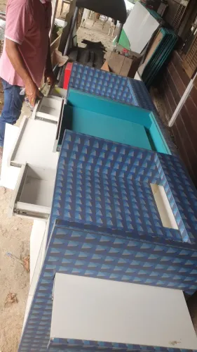 Balcão de Atendimento Comercial com 5 Gavetas e Armários - Ideal para Loja ou Oficina