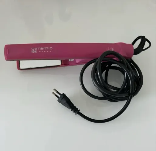 Chapinha/prancha rosa íon Gama Italy bivolt