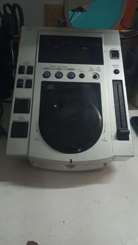 CDJ Pioneer 100S no estado sem garantia 