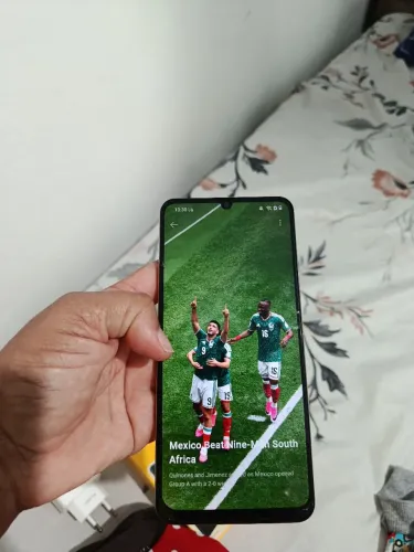 aparelho realme note 70 128/12 de memória ainda na garantia. apenas 5 meses de comprado.