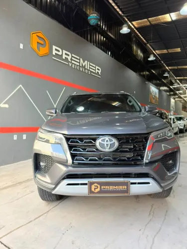 Toyota Hilux SW4 SRX 4X4 2.8 TDI 16V Dies. Aut. 2019