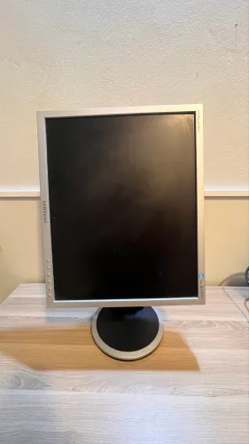 Monitor Sansung 940B Plus