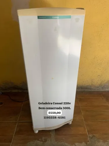 Geladeira Consul 220v simples porém funciona perfeitamente ( ENTREGO )