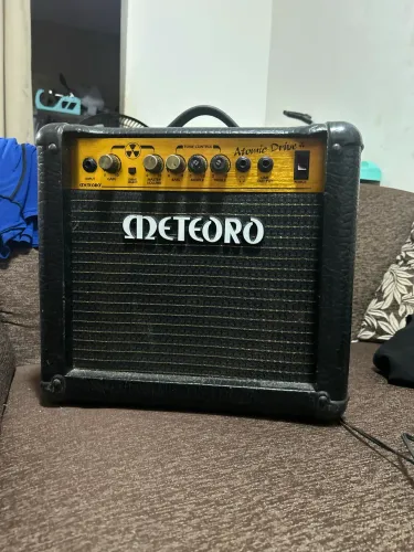 Amplificador Guitarra METEORO ATOMIC DRIVE