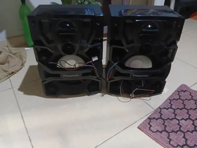 2 caixas de som