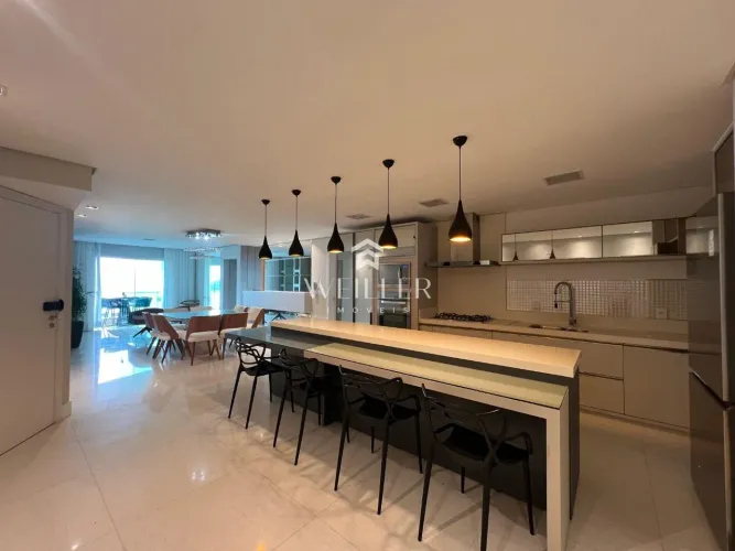 Apartamento Alto Padrão para Locação em Cabeçudas Vista Mar, 5 Suítes