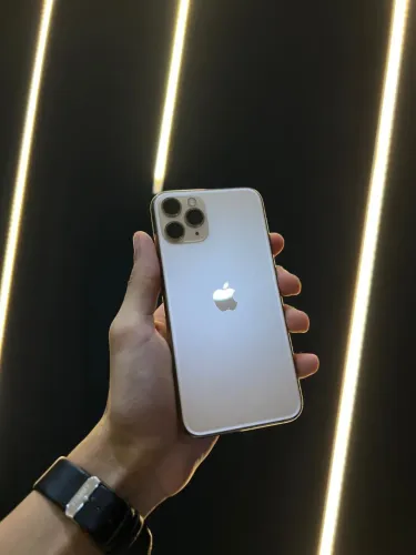 iPhone 11 Pro 64 gigas dourado