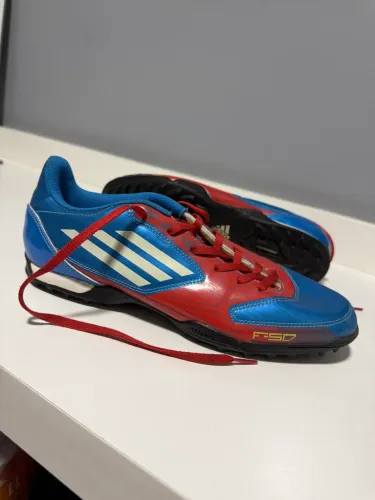 Chuteira Adidas F-50 futebol society 