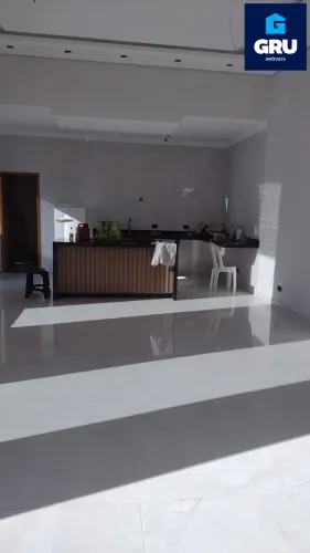 Casa Nova à Venda em Condomínio de Alto Padrão em Atibaia Vista para a Represa