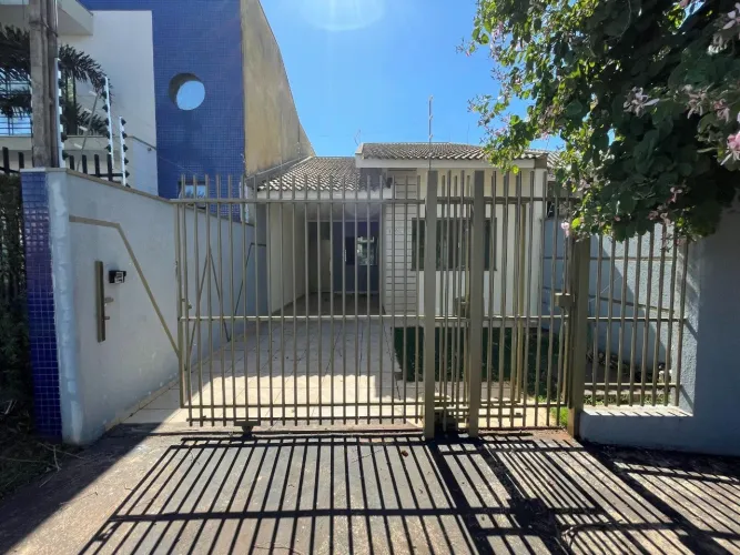 Locação - Residência no Monte Rei em Maringá