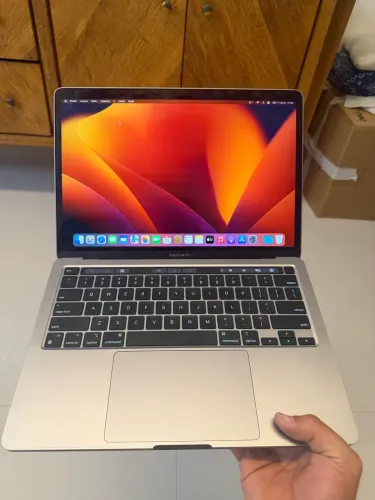 MacBook Pro 13" M2 2022 (8GB RAM / 256GB SSD) - Estado de Novo (Bateria 95%)