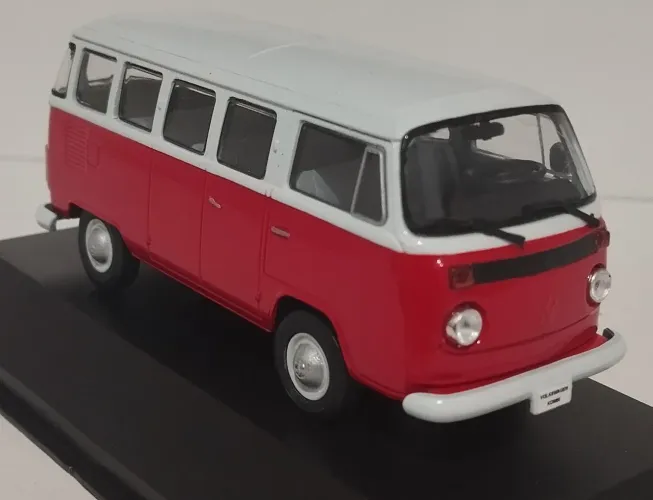 Miniatura Volkswagen Kombi Customizada 