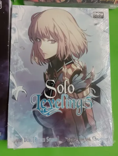 Mangás Solo leveling ultimos do estoque