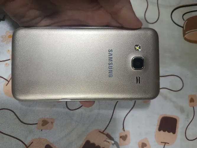 Celular Samsung J3 ( Funcionando e para retirada de peças ou usar)