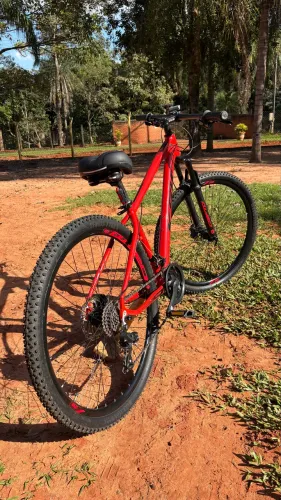 Bicicleta XLT - 100 (SEMI NOVA)