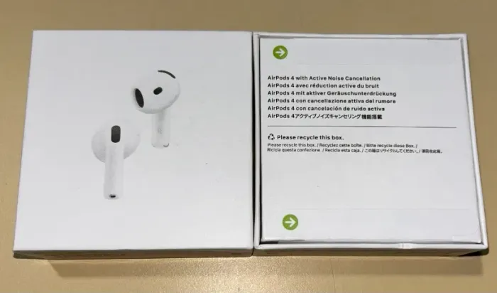 Apple AirPods 4 com Cancelamento Ativo de Ruido Lacrado
