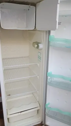 Vende-se geladeira em Ceilândia