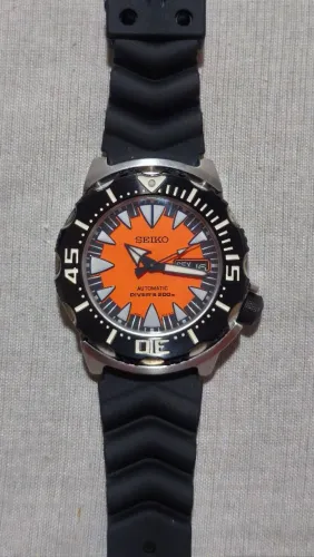 Seiko Propex Monster Black Orange Driver 200m Automático.