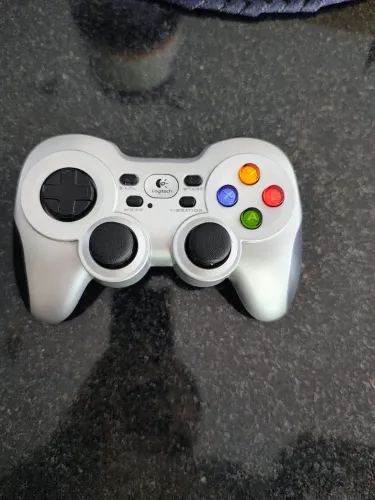 Gamepad controle Logitech F710