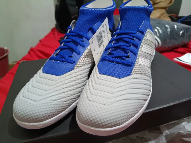 Chuteira Adidas Predator 19.3 TF - Cinza+Branco TAM. 41