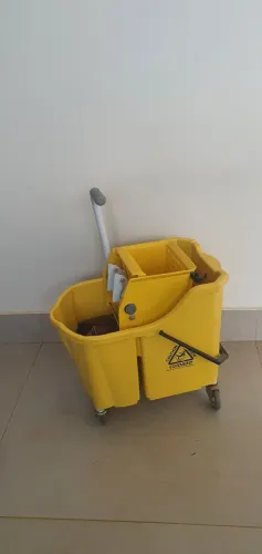 Balde Espremedor Profissional para Limpeza