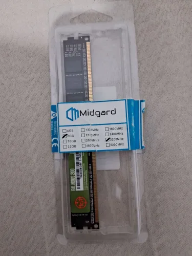 2 Memória RAM 8 GB DDR3 cada uma total 16 GB.