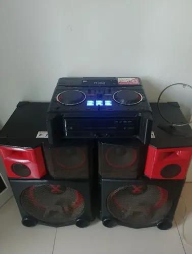 Mini SYSTEM LG xboom 3.900 RMS W COM COTROLE REMOTO E MANUAL 