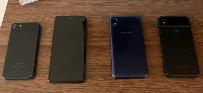 KIT DE CELULARES PARA RETIRADA DE PEÇAS