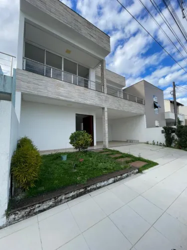 OPORTUNIDADE DE CASA DISPONÍVEL EM CONDOMÍNIO FECHADO EM ARAPIRACA AL 