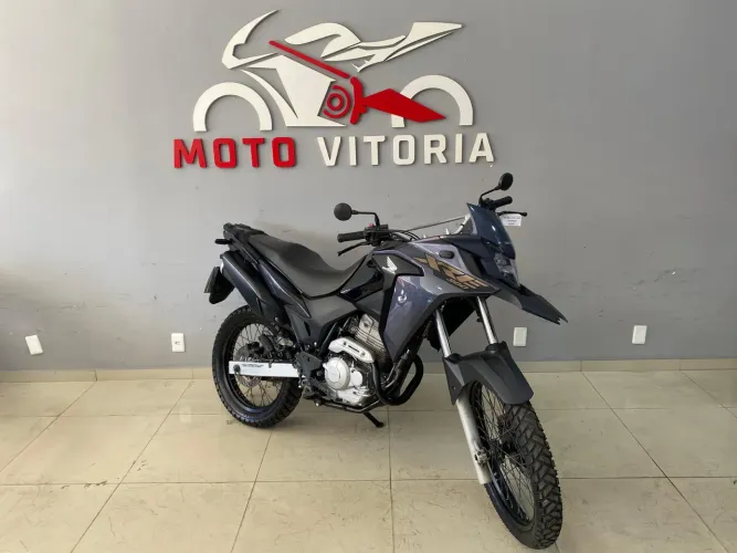 Honda Xre 300cc ABS 2023 a última bico M aceito moto na troca 