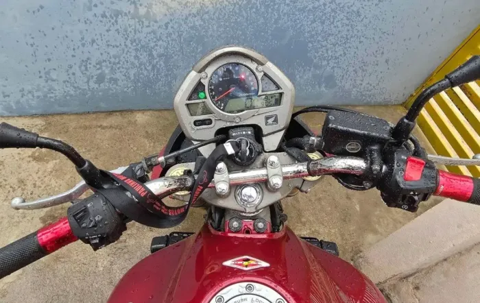 Moto Hornet 