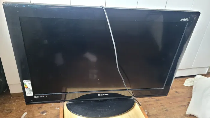 Tv semp Toshiba 32 polegadas + roku