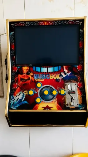 Máquina de Música Jukebox - Linda e em Excelente Estado!