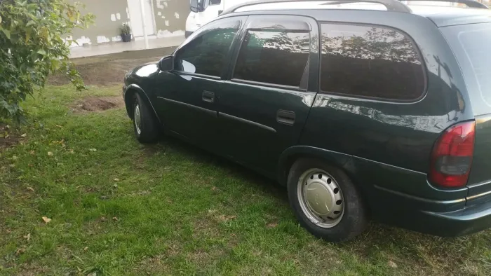 Chevrolet Corsa Wagon GL 1.6 MPFI 4P 1998