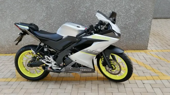 Yamaha R15 2024 - 3.400 km rodados
