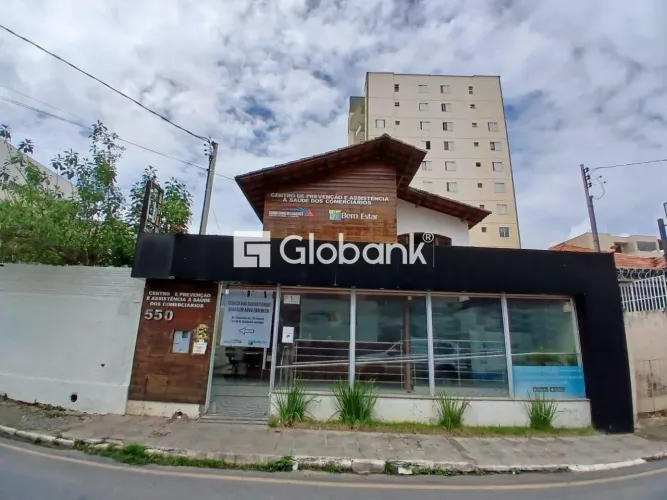 Ponto comercial para aluguel no Centro de Montes Claros/MG, 06 Sala(s)
