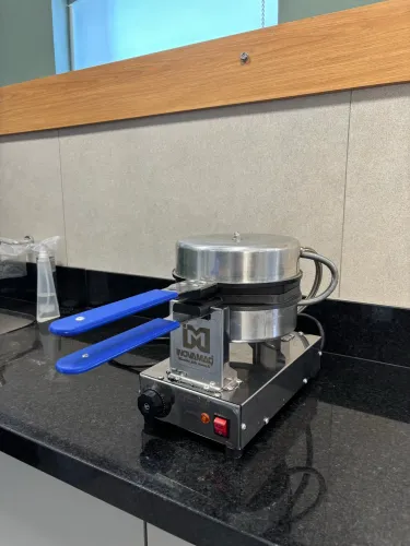 Máquina de Bubble Waffles profissional 