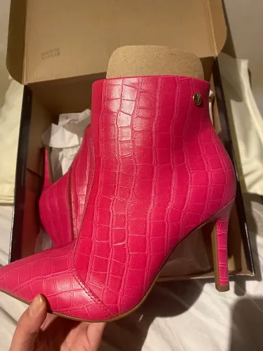 Bota Croco Vizzano TAM 36 NOVA!!