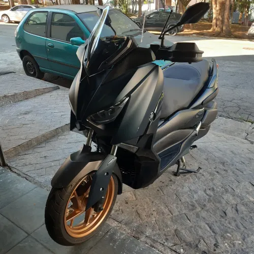 Vendo XMAX250 23 