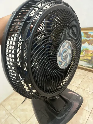 2 Ventiladores - Arno e Philco