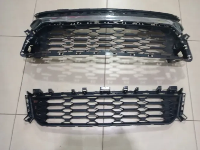 Grade para-choque dianteiro S10 2023 original com detalhes