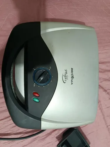 Grill Britânia Mega 2 - R$ 180,00