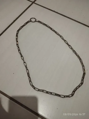 Colar tipo corrente de aço