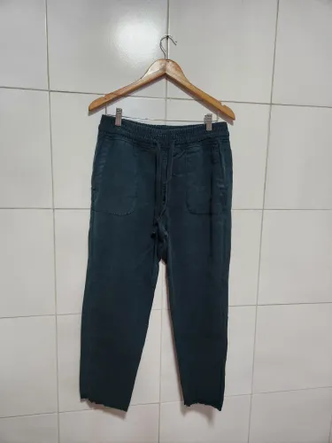 Calça Zara verde reta M