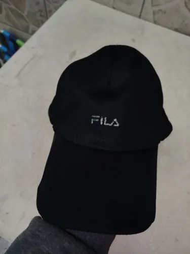 Boné fila preto