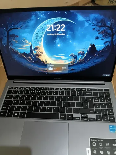 Notebook Samsung Book4