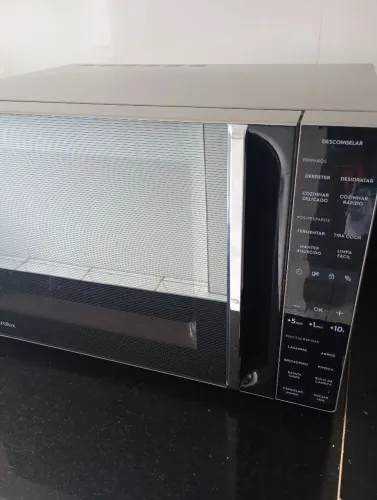 Microondas Electrolux 36l muito grande, Comprei e usei 1 vez, nota fiscal de 1.050