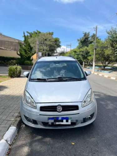 Fiat Idea Attractive 1.4 Fire Flex 8V 5P 2013
